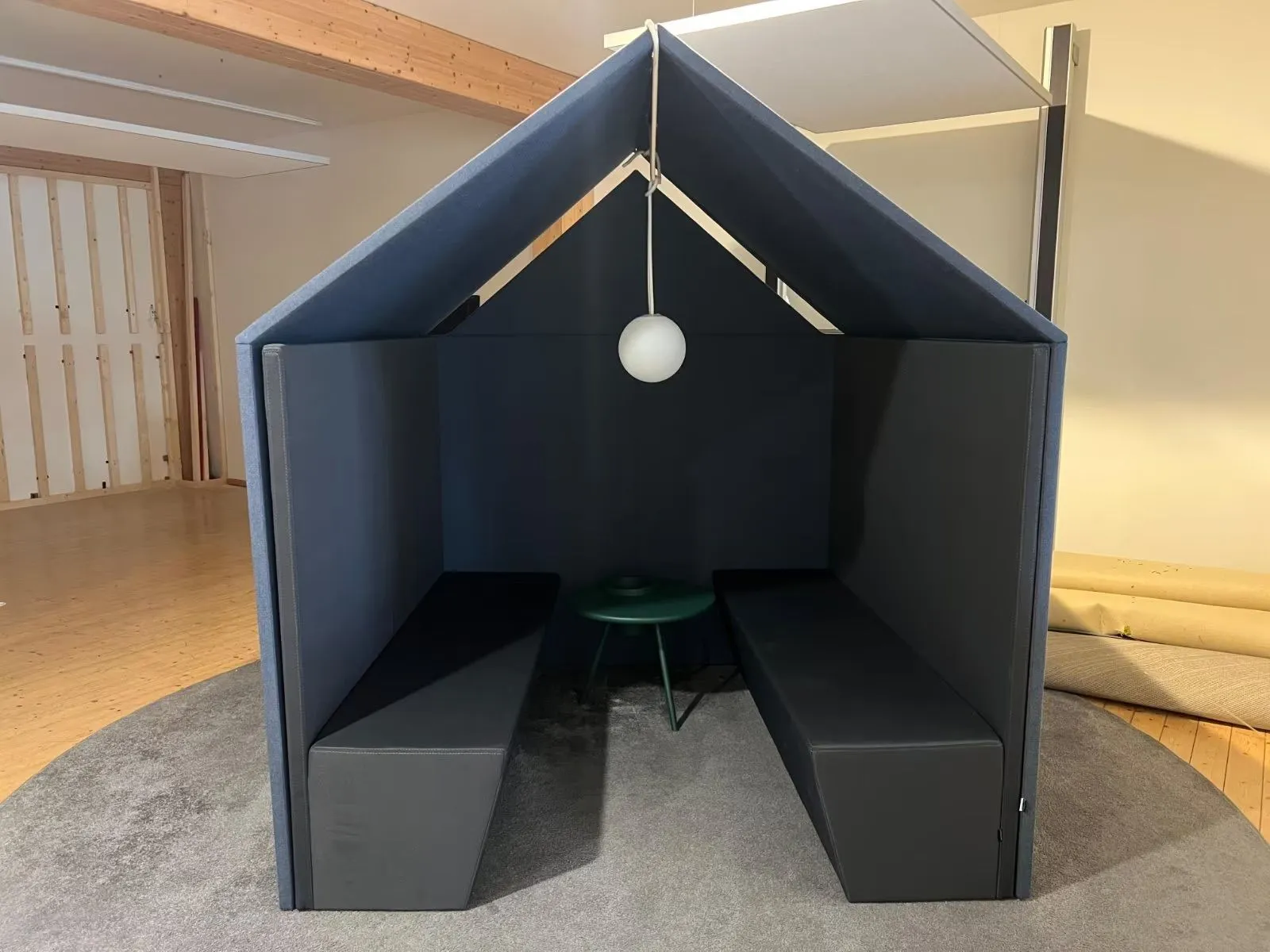 Götessons The Hut Haus, Meetingbox, refurbished