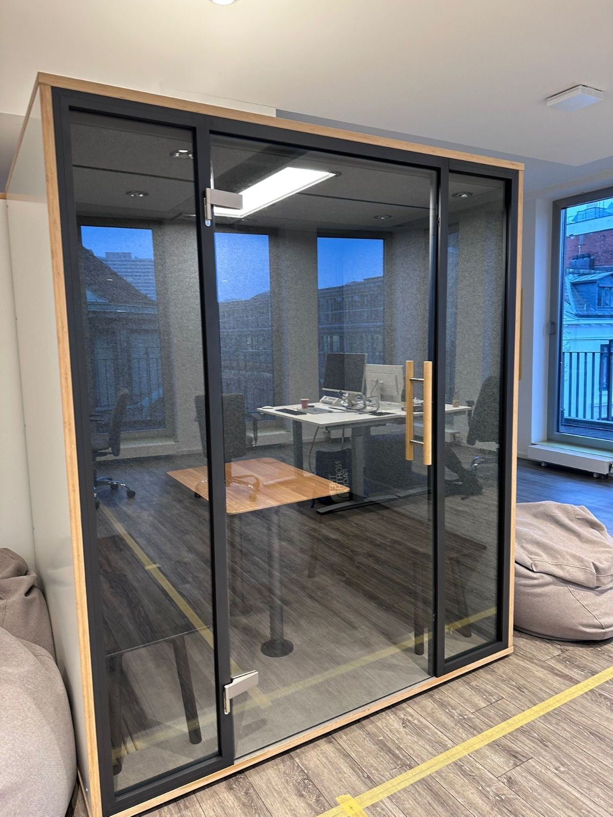 Mute-Labs Quattro Meetingbox für vier Personen, refurbished